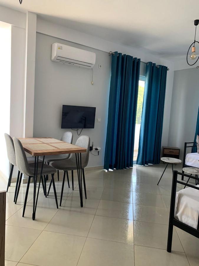 Mediterranean Apartments Himarë Dış mekan fotoğraf